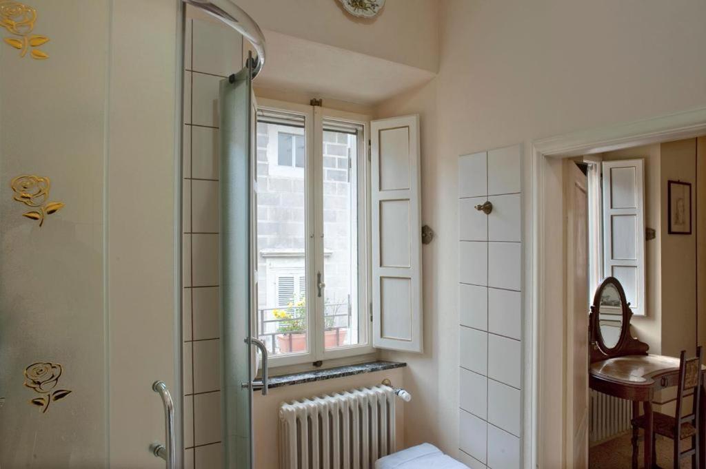 Dolce Rosa ♡ Centro Storico Bed & Breakfast Sansepolcro Ngoại thất bức ảnh