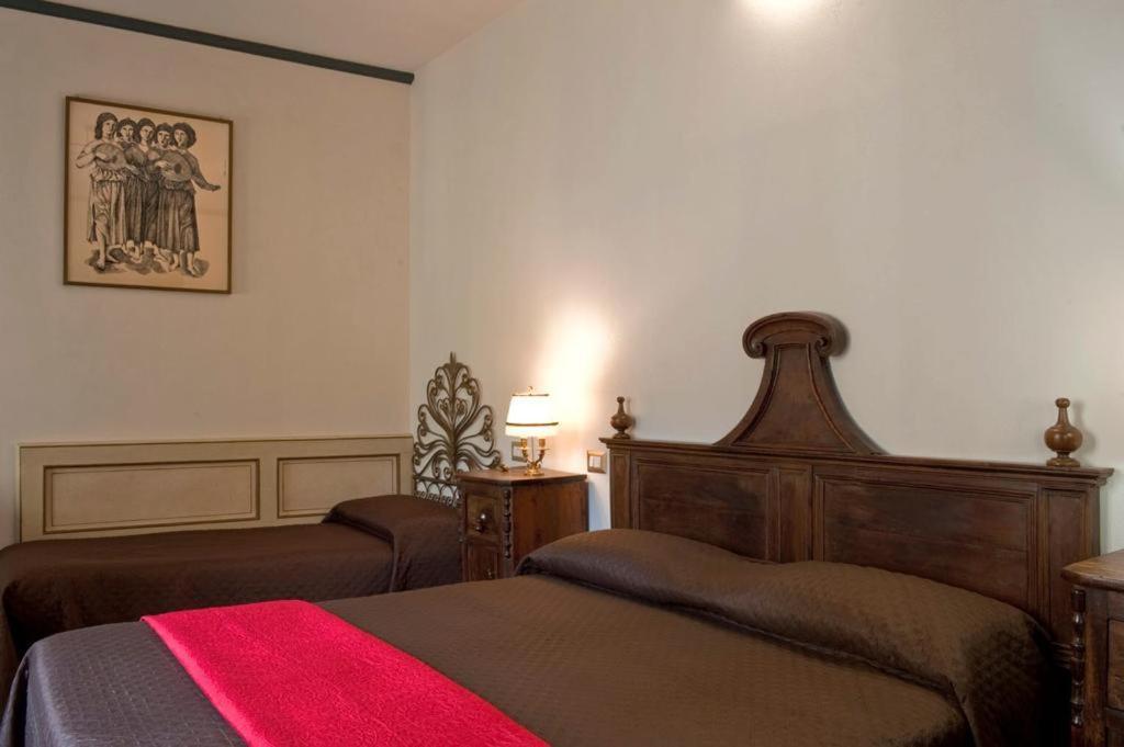 Dolce Rosa ♡ Centro Storico Bed & Breakfast Sansepolcro Ngoại thất bức ảnh